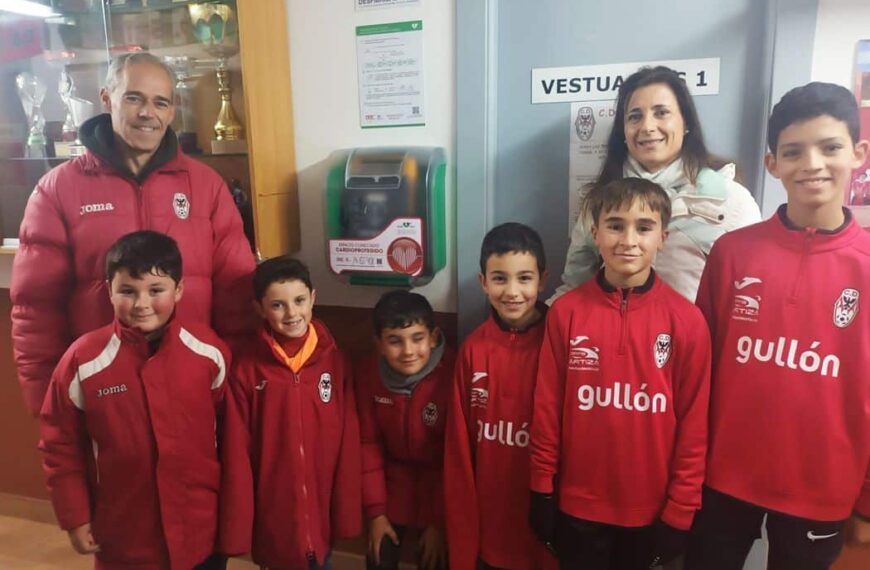 Inauguran Nuevo Desfibrilador en Instalaciones Deportivas para Mejorar la Seguridad