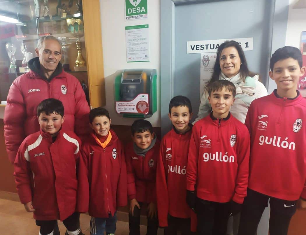 Inauguran Nuevo Desfibrilador en Instalaciones Deportivas para Mejorar la Seguridad 1 Inauguran Nuevo Desfibrilador en Instalaciones Deportivas para Mejorar la Seguridad