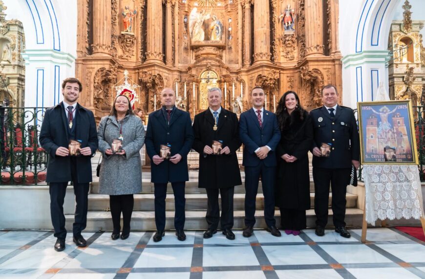 La Diputación acompaña a la Cofradía del Perdón y los Afligidos de Vélez-Rubio en la Misa de Clausura de su 75 Aniversario Fundacional