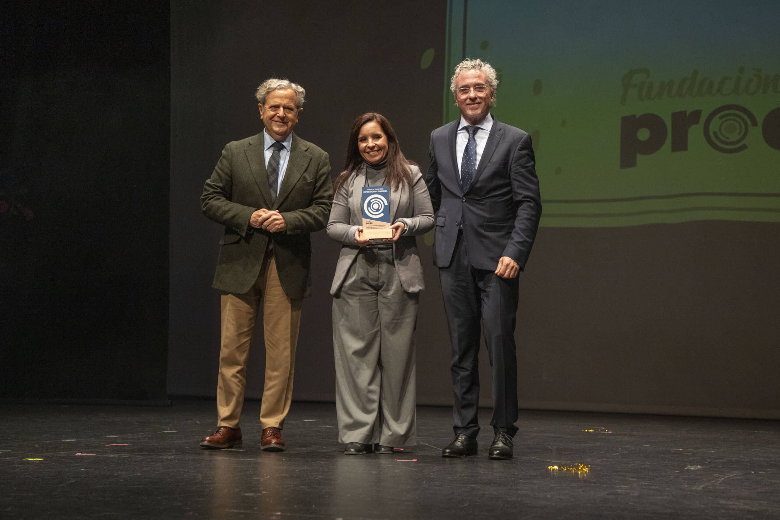 La Diputación de Córdoba recibe el distintivo 'Amigo de PRODE' por su compromiso con la igualdad