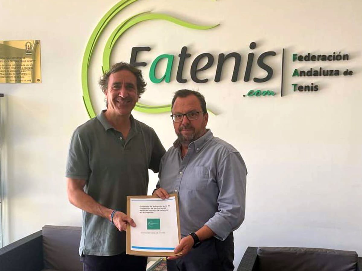 La Federación Andaluza de Tenis presenta un Protocolo de Protección del Menor que transforma el deporte en Andalucía 1 Presentación del Protocolo de Actuación para la Protección del Menor frente a la Violencia en el Deporte por la Federación Andaluza de Tenis