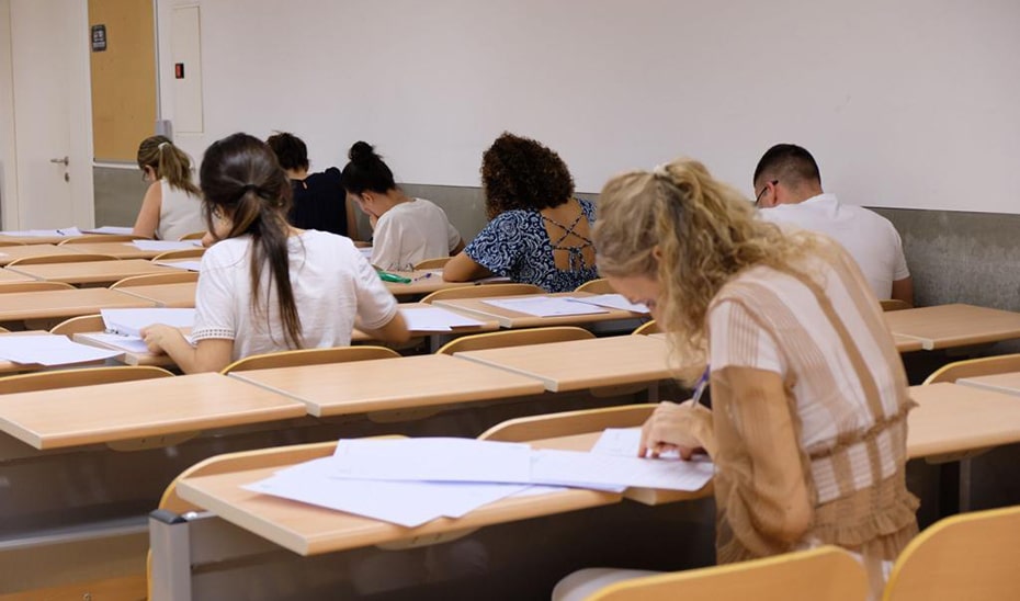 La Junta Anuncia 1.500 Plazas de Catedráticos en la Primera Convocatoria en Más de 20 Años 1 La Junta Anuncia 1.500 Plazas de Catedráticos en la Primera Convocatoria en Más de 20 Años