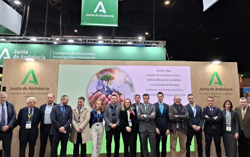 La Junta Colabora con 14 Entidades para Fomentar el Autoconsumo Energético Colectivo en el Sector Industrial