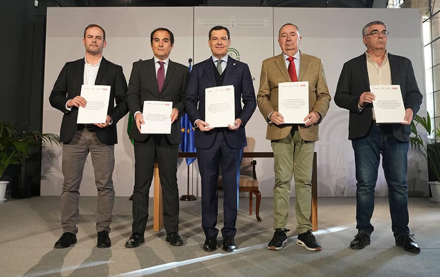La Junta destinará 250 millones para mejorar condiciones de 70.000 funcionarios y modernizar atención en Andalucía