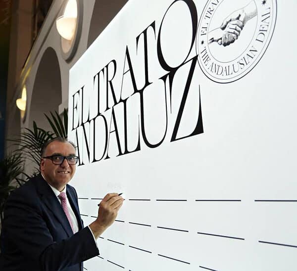 La Junta presenta "El Trato Andaluz", una campaña para fomentar la convivencia entre residentes y visitantes