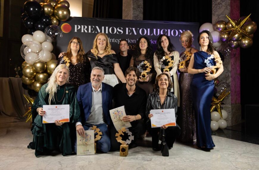 Médicos y Votos: La Gala que Une Ciencia y Sector Holístico en España con 42,800 Participantes