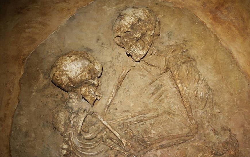 Novedades Arqueológicas: La Investigación del Megalitismo en Cádiz Desvelada por Cultura