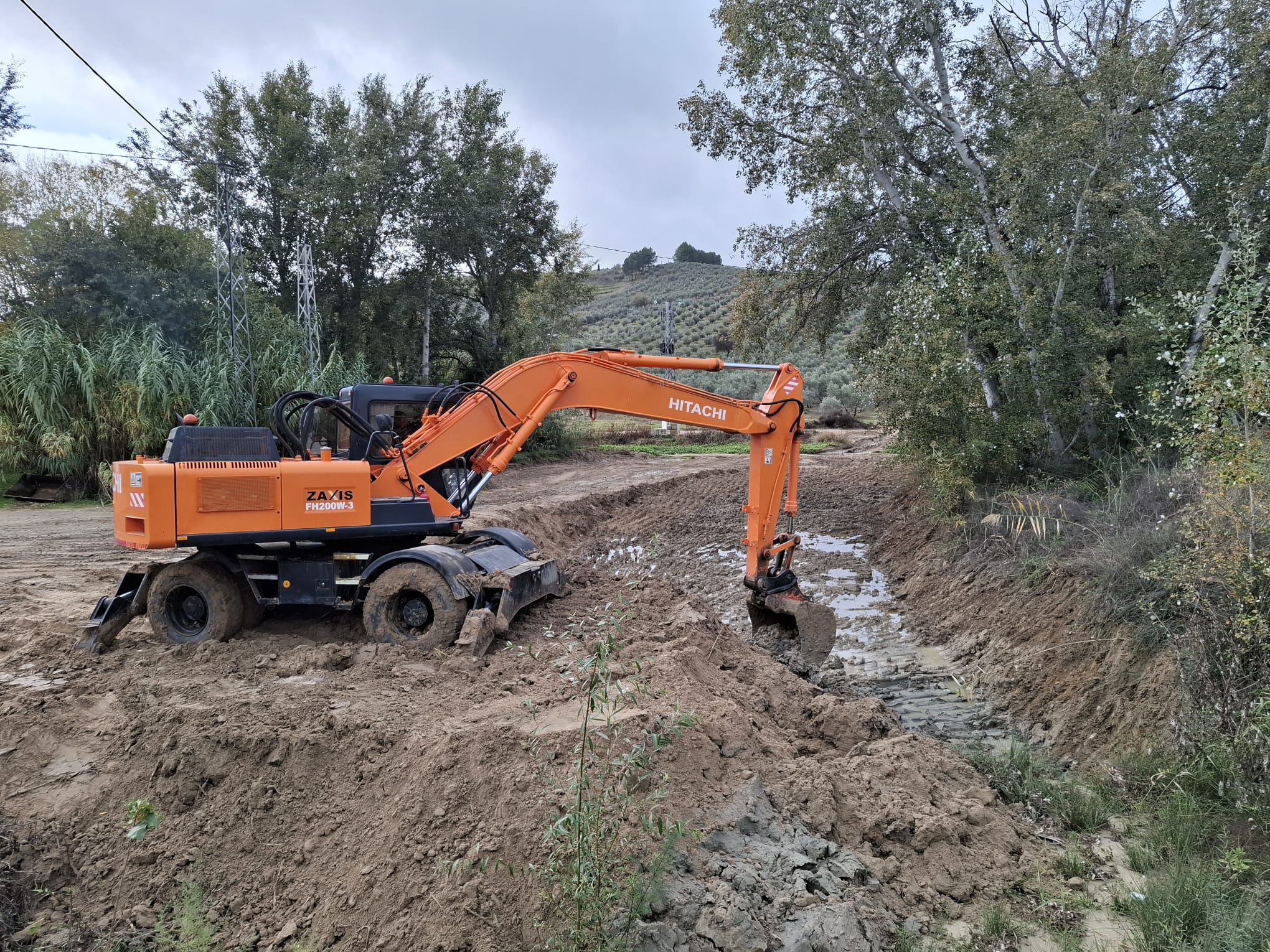 limpieza de cauce en Torre Alhaquime
