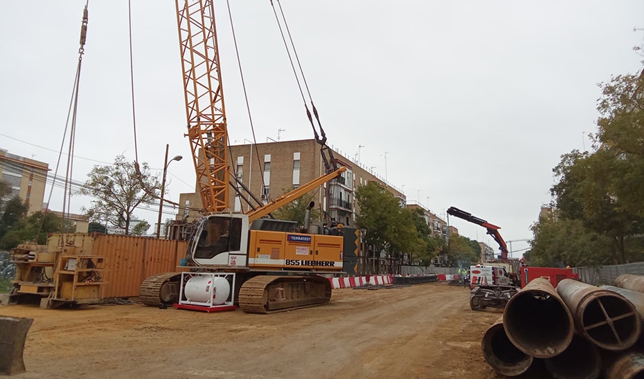 Progreso en el Metro de Sevilla: Primera Pantalladora Llega a la Avenida Doctor Fedriani