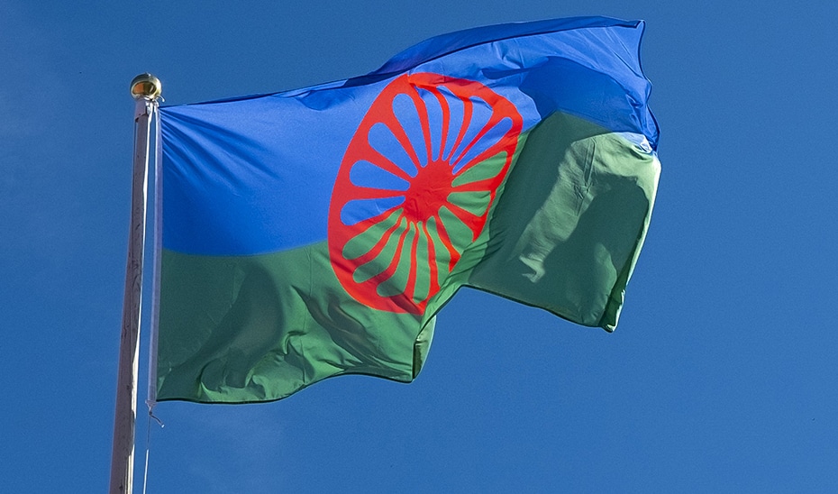 Promoviendo la Inclusión del Pueblo Gitano: Educación, Vivienda y Empleo como Prioridades