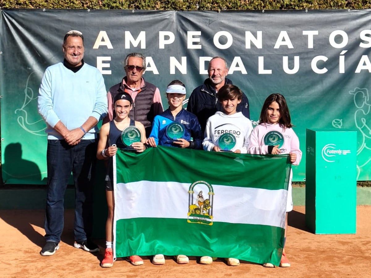 Samuel Gómez-Calcerrada y Olivia López se coronan campeones en el exitoso Campeonato de Andalucía Benjamín by Dunlop en Río Grande 1 Campeonato de Andalucía Benjamín by Dunlop - Club Río Grande - Campeones Samuel Gómez-Calcerrada y Olivia López