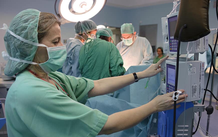 Sanidad Implementará Incremento Salarial del 2,5% para Profesionales del SAS en Nómina de Diciembre