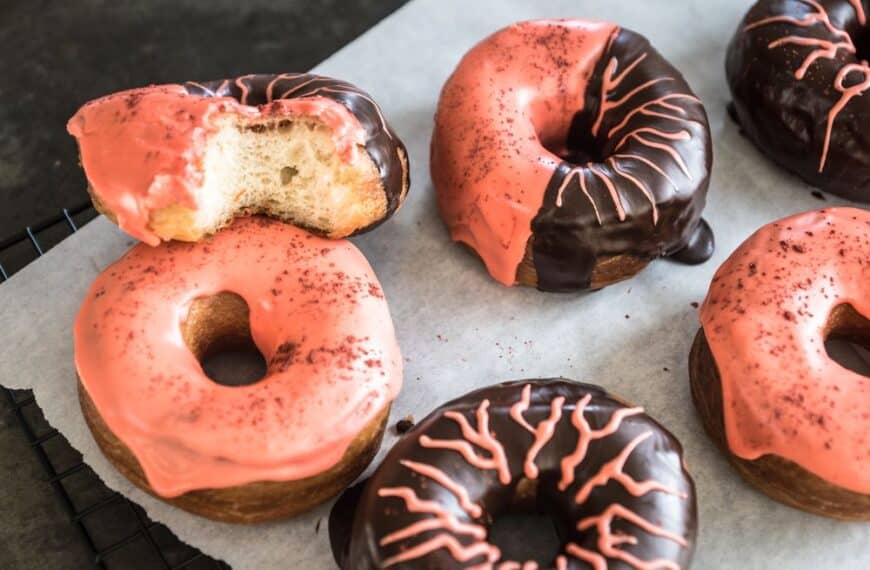 Veganuary Lanza un Impactante Enero Vegano con el Apoyo de Matthew Modine y Recetas Icónicas de Stranger Things