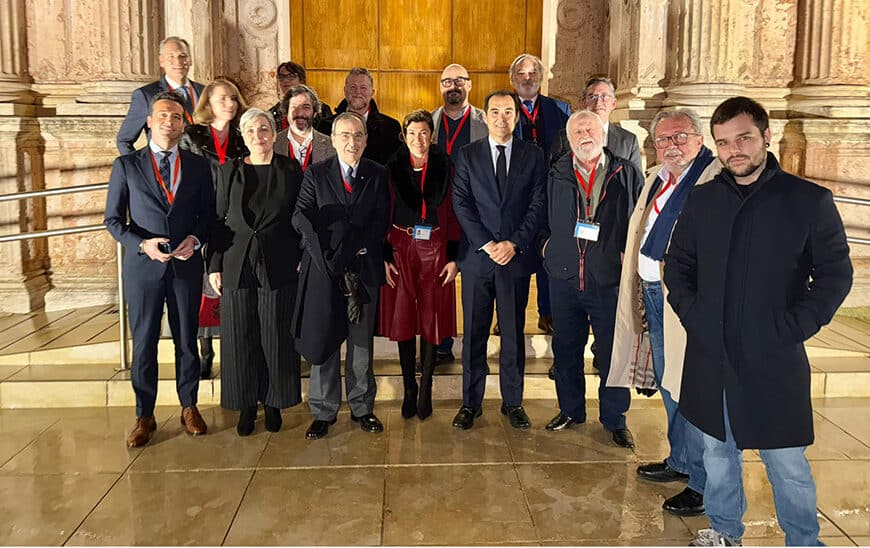 Colegios de Pedagogía y Detectives Avanzan en el Congreso: Superado el Primer Trámite Legislativo