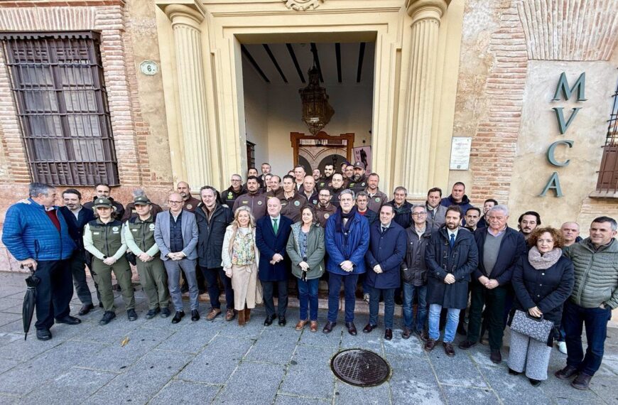 La Federación Andaluza de Caza y la Junta de Andalucía Evalúan el Desarrollo del Plan Andaluz por la Caza