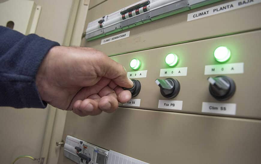 Mejoras en Infraestructuras Eléctricas: La UAP Impulsa el Desarrollo en el Sur de Sevilla y la Costa del Sol