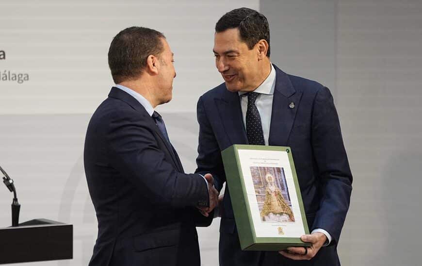 Moreno Coloca la Primera Piedra del Hospital 'Virgen de la Esperanza' en Málaga