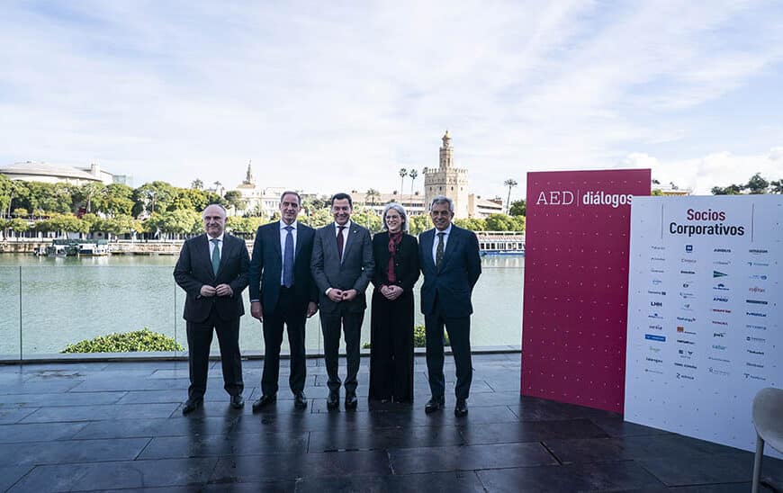 Moreno Destaca la Estabilidad como Clave para Atraer Inversión en Andalucía