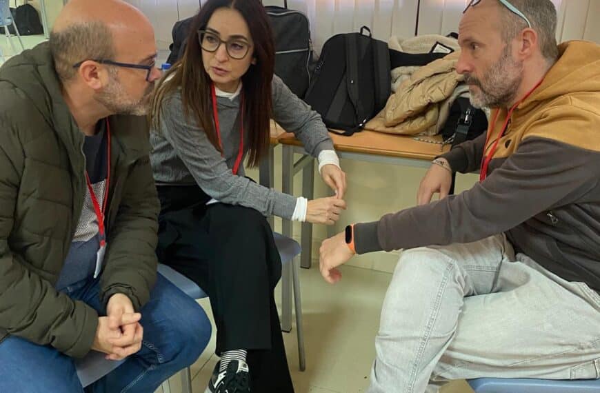 Psicólogos de la Diputación de Córdoba Especializados en Emergencias Brindan Apoyo a las Familias de las Víctimas del Accidente en Adamuz