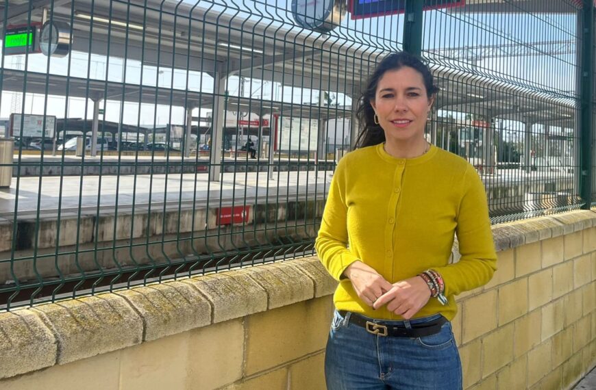 Auxiliadora Izquierdo analiza la situación del Turismo en Andalucía