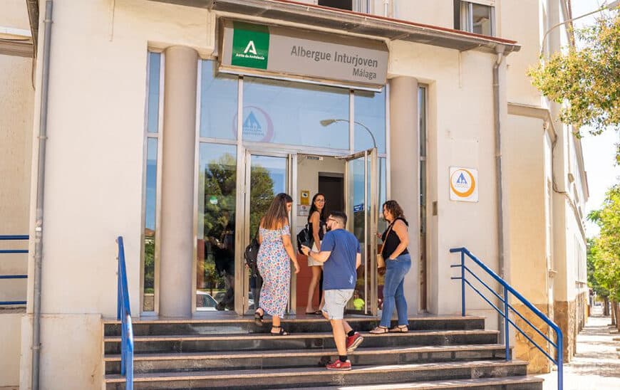 Aumento del Turismo Juvenil: Albergues de la Junta Reciben a Más de 78,000 Visitantes en 2025, Incrementando un 34%