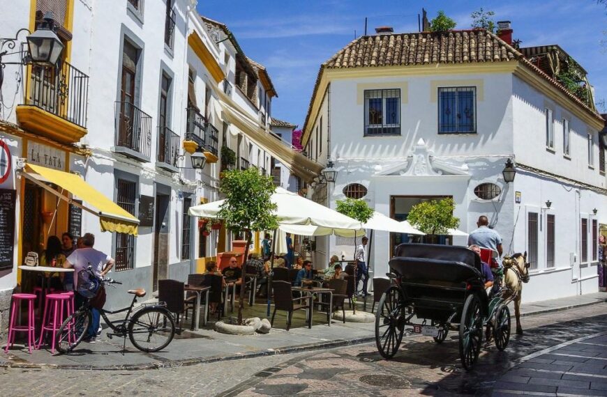 Calle turística de Córdoba