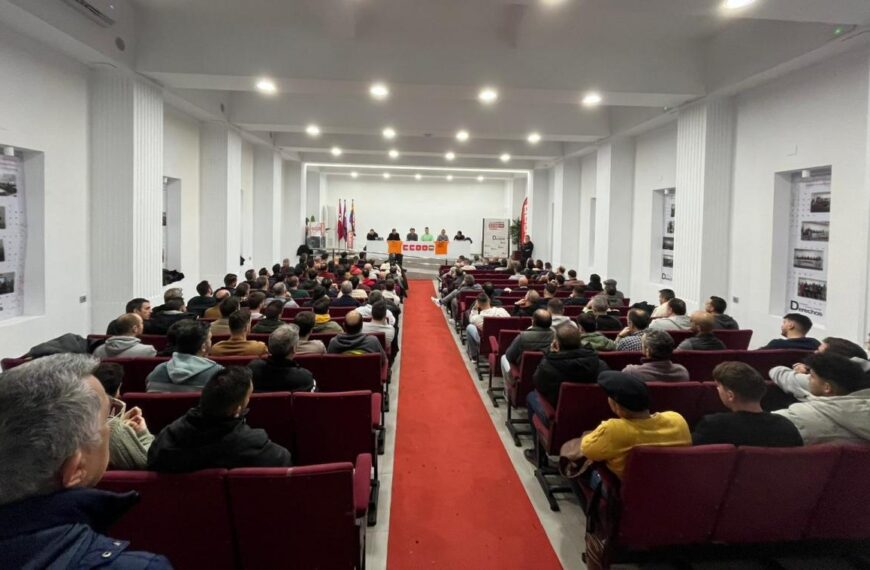 El comité de empresa de Hitachi ha decidido retrasar el reinicio de las movilizaciones en señal de respeto a las víctimas del accidente ferroviario de Adamuz.