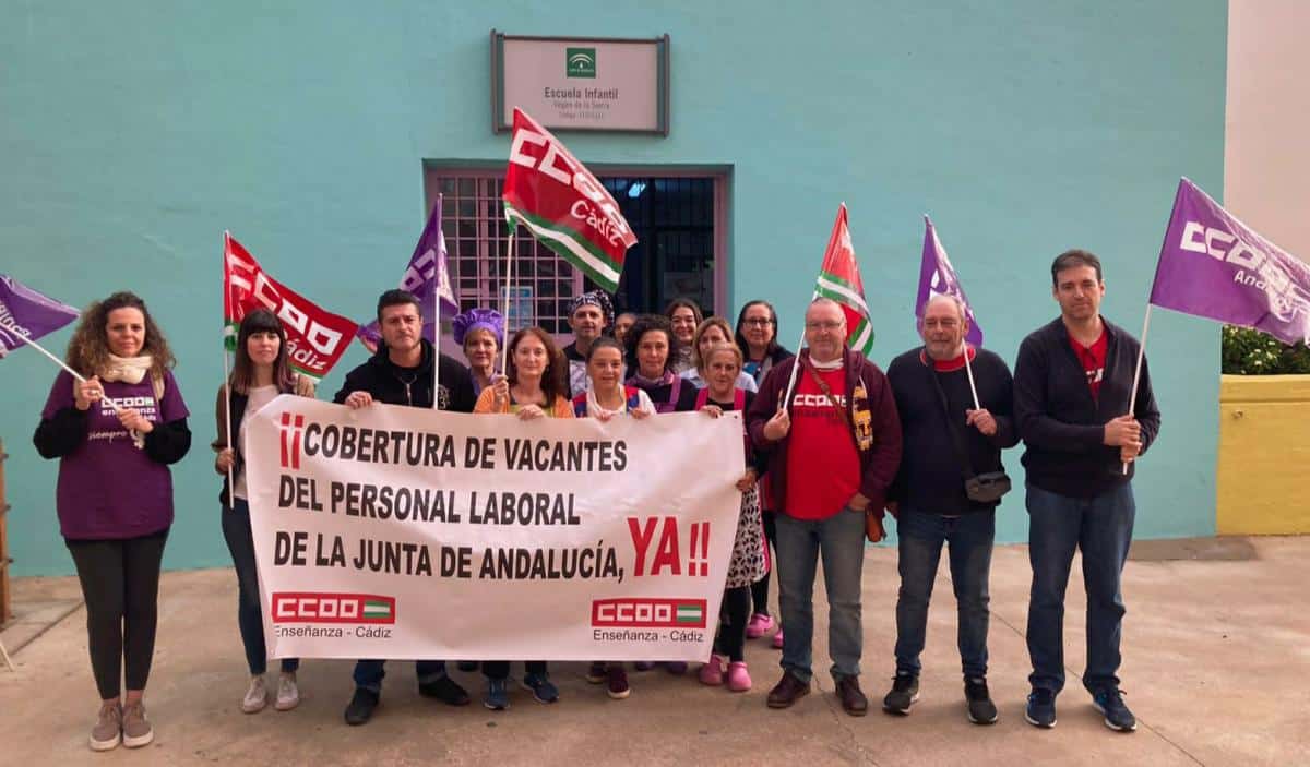 CCOO y el Comité de Empresa se Concentraron en la Escuela Infantil Pública de Tarifa para Demandar Aumento de Personal y Recursos 1 CCOO se concentra por la falta de cobertura de vacantes en las escuelas infantiles