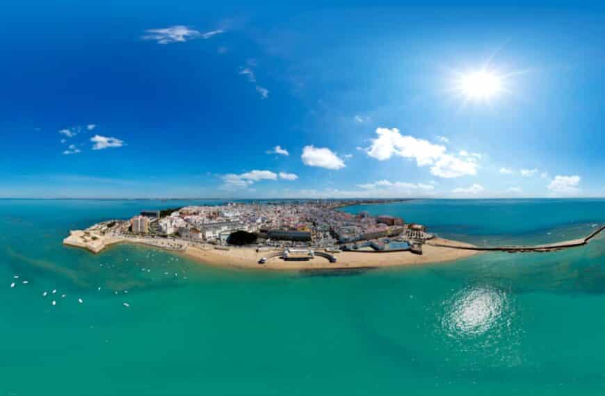 Cádiz alcanza en 2025 cifras récord de pernoctaciones en alojamientos turísticos