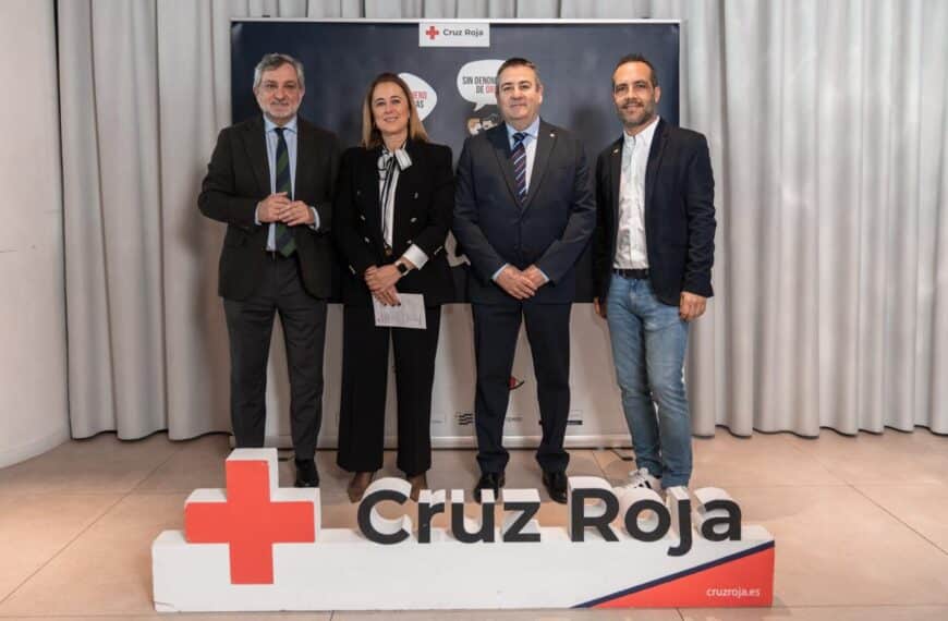 Cruz Roja Rinde Homenaje a Trece Empresas de la Provincia por su Compromiso Social y Solidaridad