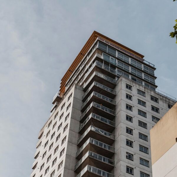 De Housers a Crowpire: Liderando la Financiación Participativa Inmobiliaria en España