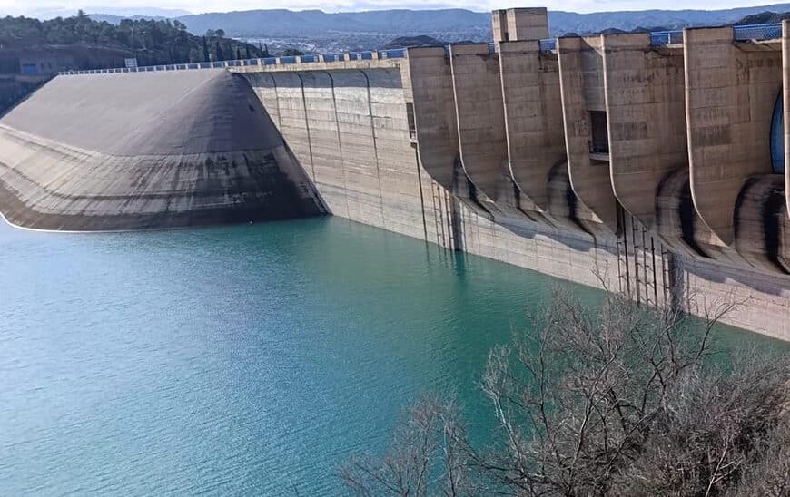 El Embalse del Negratín Reactiva Suministro de Agua a Almería Después de Cinco Años