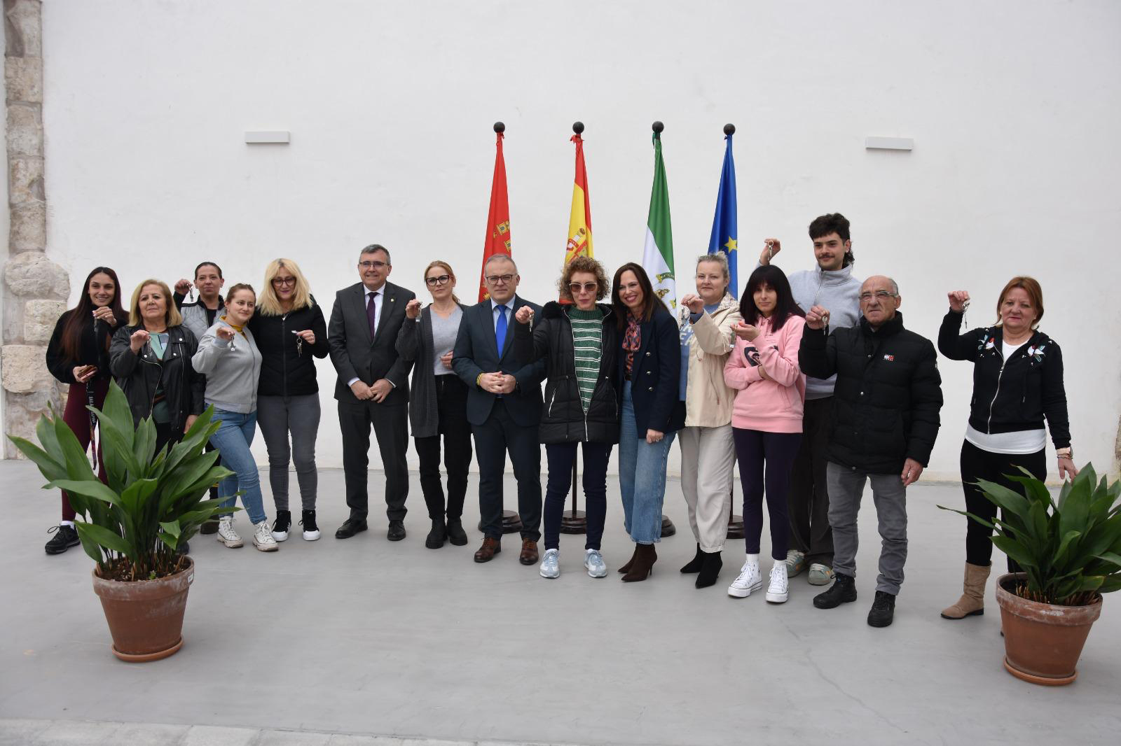 Entrega de Promoción de Viviendas Protegidas en Régimen Especial de Alquiler por la Junta en Baza 1 Entrega de Promoción de Viviendas Protegidas en Régimen Especial de Alquiler por la Junta en Baza