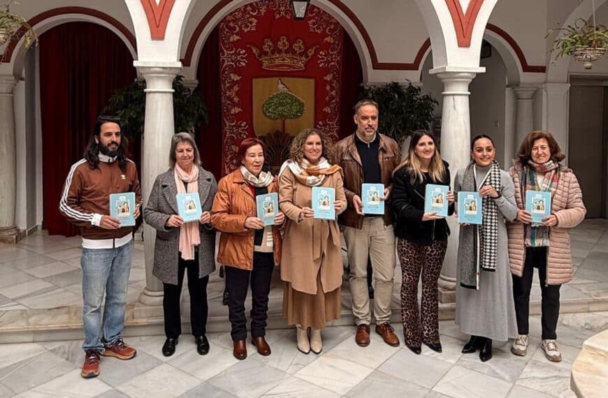 Homenaje a Doña Palomares Oliveros en Trebujena