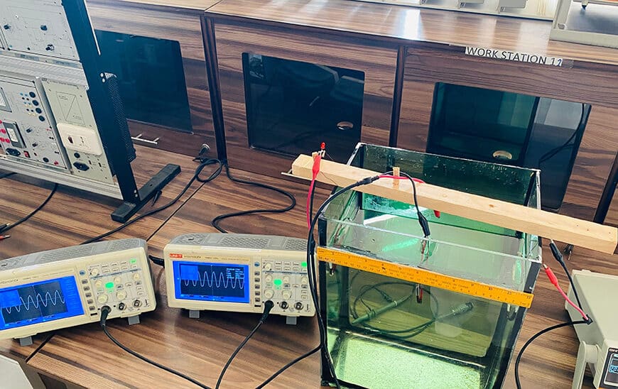 Investigadores Andaluces Innovan con Sistema Inalámbrico para Recarga de Dispositivos Submarinos