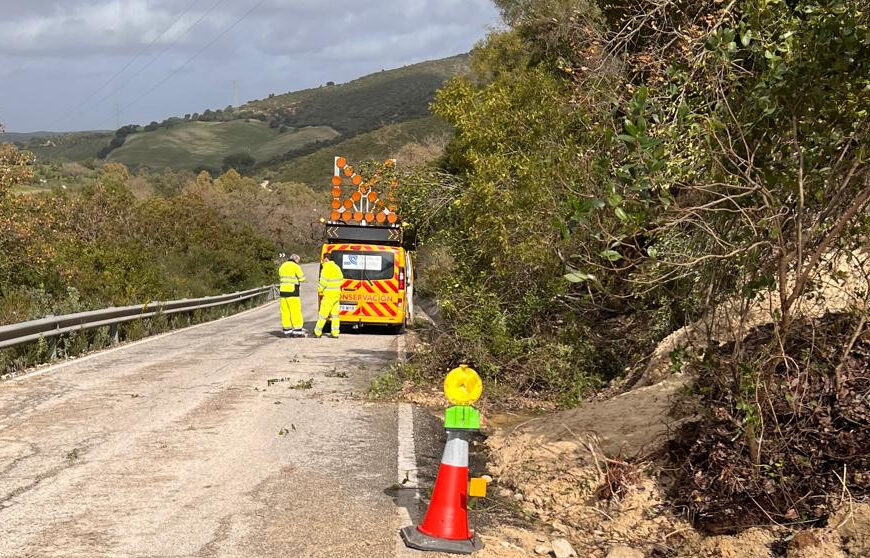 Las Brigadas de Diputación Realizan Trabajos en una Decena de Carreteras Provinciales Este Martes