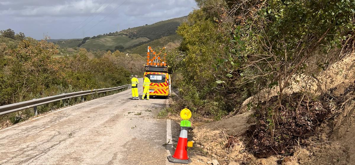 Las Brigadas de Diputación Realizan Trabajos en una Decena de Carreteras Provinciales Este Martes 1 Las Brigadas de Diputación Realizan Trabajos en una Decena de Carreteras Provinciales Este Martes