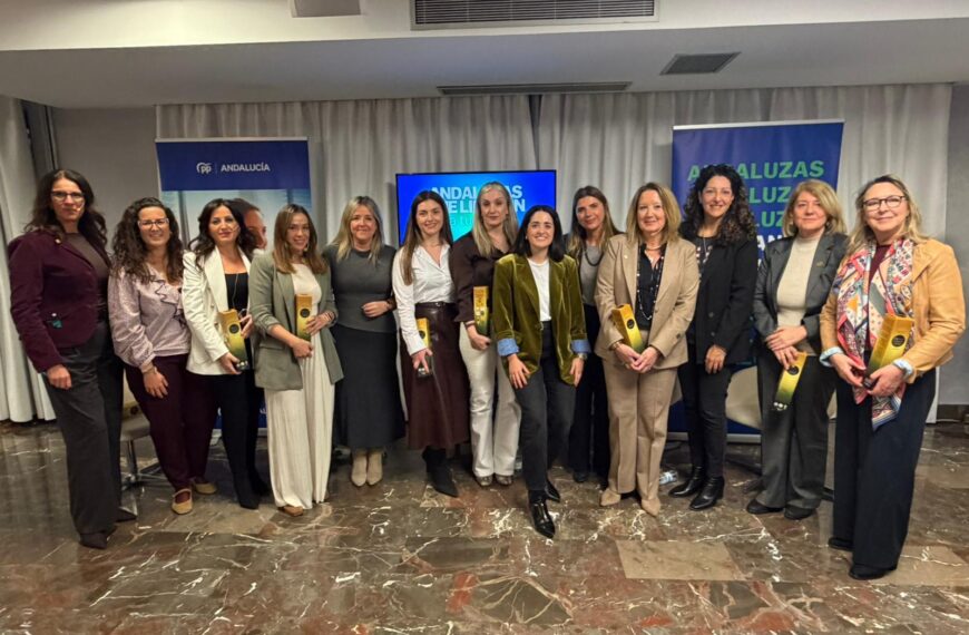 Andaluzas que lideran a tu lado - Mujeres en Vivienda y Bienestar Social en Jaén 