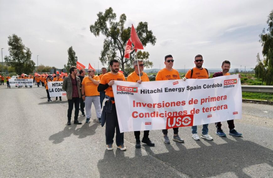 La plantilla de Hitachi ha vuelto a manifestarse por el desbloqueo de la negociación del convenio colectivo.