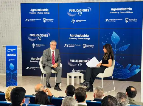 Salado Reafirma el Compromiso de la Diputación con las Empresas Agroalimentarias: Tres Millones de Euros Destinados a Mejorar su Actividad 1 Foro agroalimentario Vélez 1