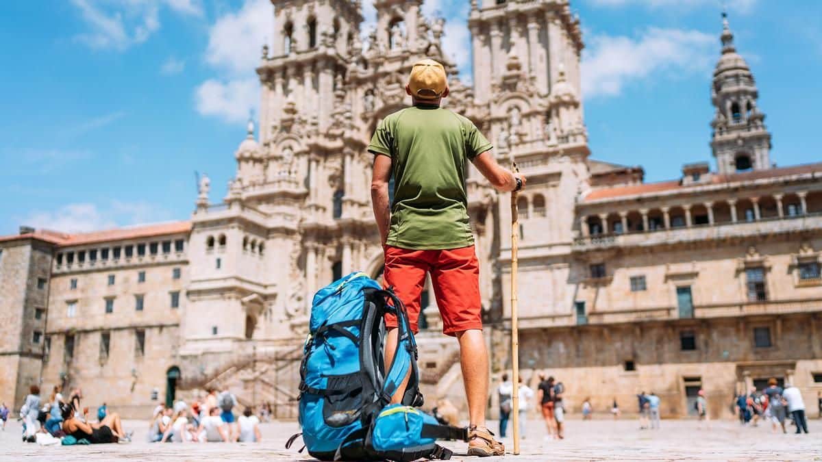 Transformación del Camino de Santiago: Auge de Hoteles y Comodidades para los Peregrinos Modernos 1 Elena Digital López