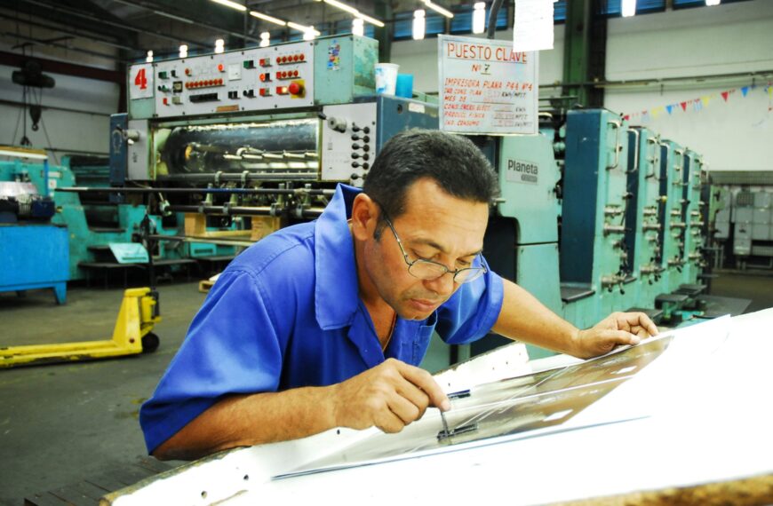 ASEIGRAF y LEGALTOR Firman un Acuerdo Estratégico para Impulsar la Contratación Internacional en el Sector Gráfico Andaluz