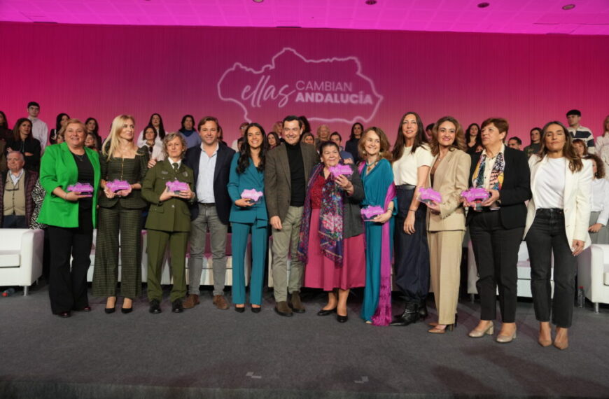 MUJERES 8M JUANMA MORENO