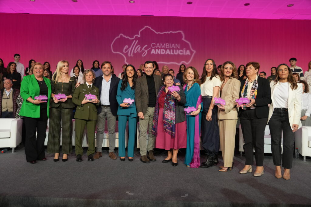“Andalucía avanza hacia la igualdad efectiva gracias al talento y la capacidad de nuestras mujeres” - Partido Popular de Andalucía 1 MUJERES 8M JUANMA MORENO