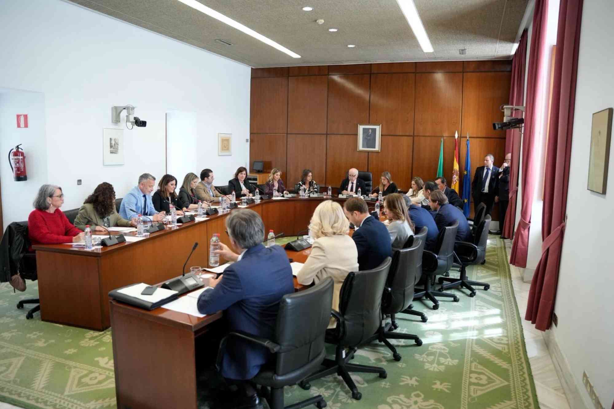 Aprobado el Decreto que Simplifica la Burocracia para la Caza Social en Andalucía – Federación Andaluza de Caza 1 Aprobado el Decreto que Simplifica la Burocracia para la Caza Social en Andalucía – Federación Andaluza de Caza