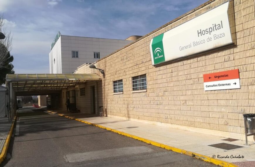 Entrada del Hospital de Baza