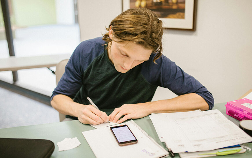 El Consejo Andaluz de Universidades Aprueba los Plazos Finales para Nuevos Títulos 2026-2027