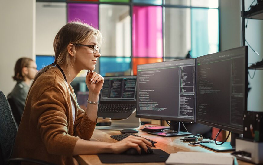 Empleo Invierte 40 Millones para Convertir 5.000 Contratos a Jornada Completa en Mayores de 30 Años