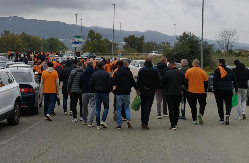 La plantilla de Hitachi volvió a secundar una nueva jornada de huelga por su convenio colectivo.