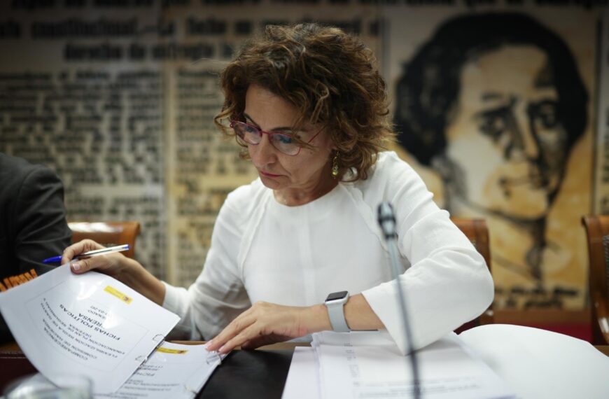 María Jesús Montero en el Senado